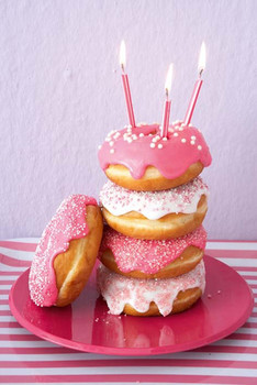Girls brunch idea chic donuts best friends for frosting